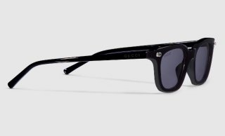 gucci Oval frame sunglasses