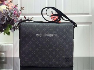 LV M44001 Louis Vuitton District MM Monogram Eclipse Canvas M44000 Bag