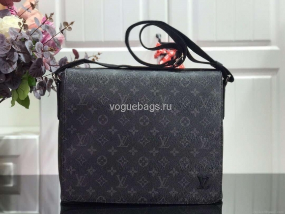 LV M44001 Louis Vuitton District MM Monogram Eclipse Canvas M44000 Bag