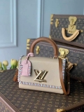 LV M50283 Louis Vuitton Twist MM Bag Apricot