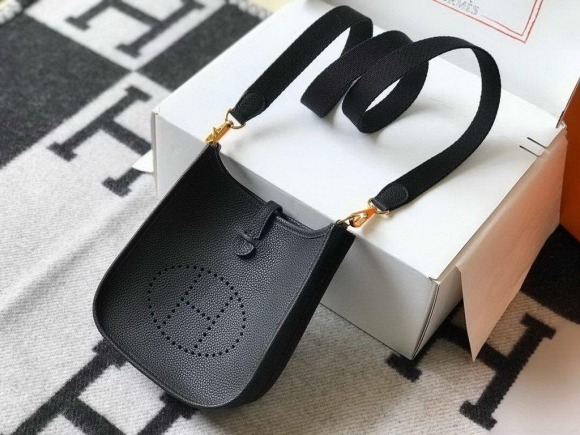Hermes Evelyne Bag Designer Hermes Mini Crossbody Bag 20383 Gold Buckle Black