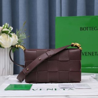 Bottega Veneta BV 666870 Cassette Intreccio grained leather cross-body bag Wine Red
