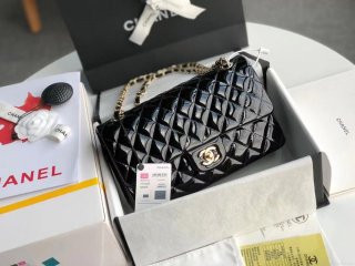 Chanel A01112 Flap Handbag Classic Bag Patent leather Lambskin Black Gold
