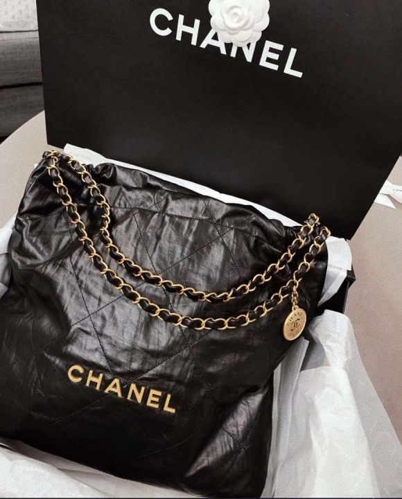 Chanel 22 Handbag AS3261 Wrinkled Calfskin leather Black Gold