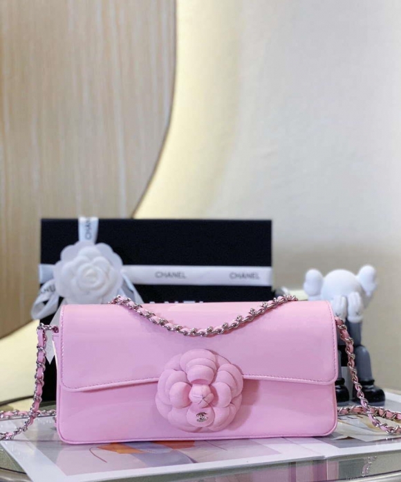 Chanel AS4498 Clutch Flap Bag Patent Calfskin & Gold Metal Pink