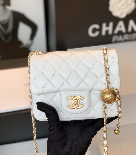 Chanel As1786 Flap Bag NA106 Shoulder Handbag B02916 Lambskin White