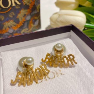 DIOR Tribales Earrings Gold-Finish Metal and White Resin Pearls 20204