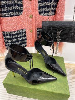 Gucci 717159 Women’s high heel patent pump G56300