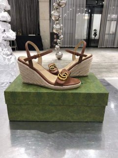 Gucci Women’s Leather platform espadrille GG Sandals G18749