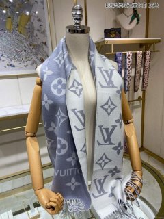 LV M77729 Louis Vuitton LV Essential Scarf L60195