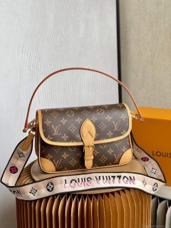 Louis Vuitton LV M45985 Diane Monogram Crossbody bag