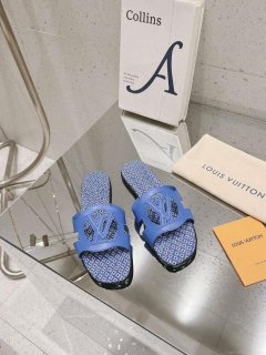 LV 1ABP20 Louis Vuitton LV Isola Flat Mules L66400