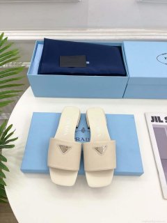 Prada Embossed leather slides leather P91265