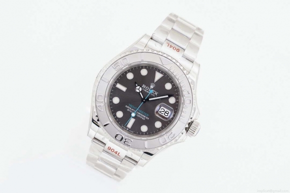 Rolex Watches M126622 Yacht Master 40MM R9821210 Platinum with an Oyster Bracelet