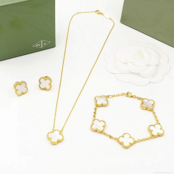 Van Cleef Arpels Necklace VCA Bracelet Jewelry V80296