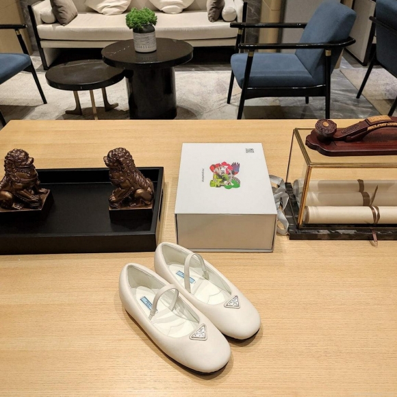 Prada 1F037N Soft padded nappa ballerinas P78552