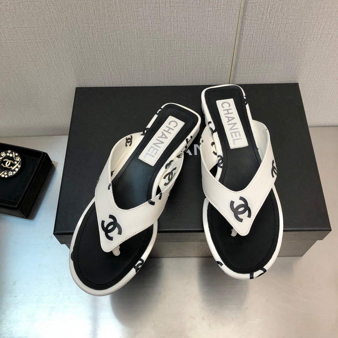 Chanel G38978 Sandals Printed Lambskin Women C91171