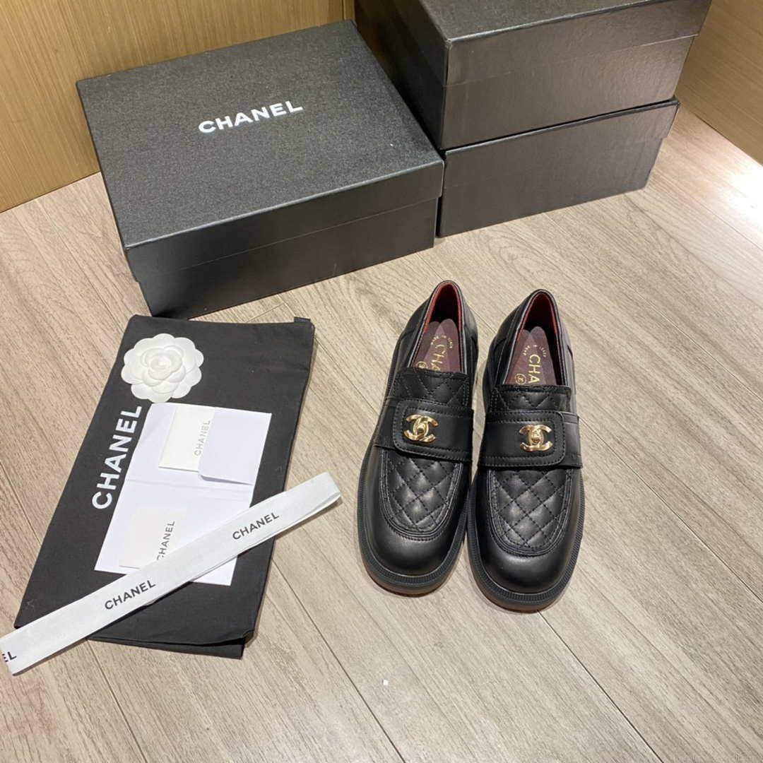 Chanel Women’s Fashion Loafers Calfskin C90307