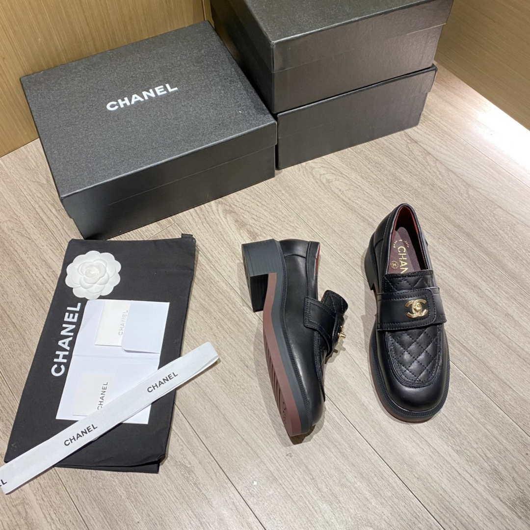 Chanel Women’s Fashion Loafers Calfskin C90307