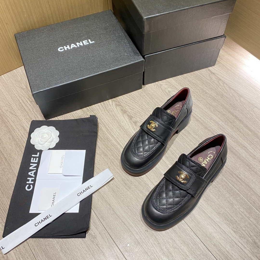 Chanel Women’s Fashion Loafers Calfskin C90307