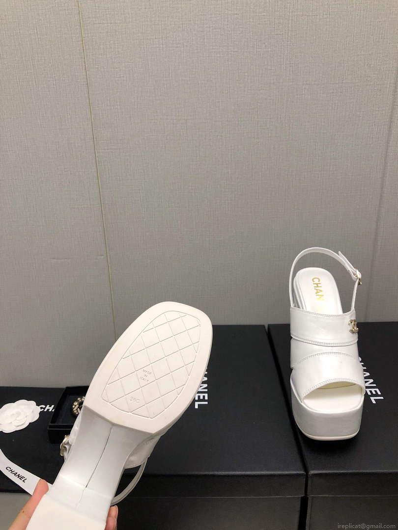 Chanel G45016 Patent Crumpled Lambskin Sandals C88324