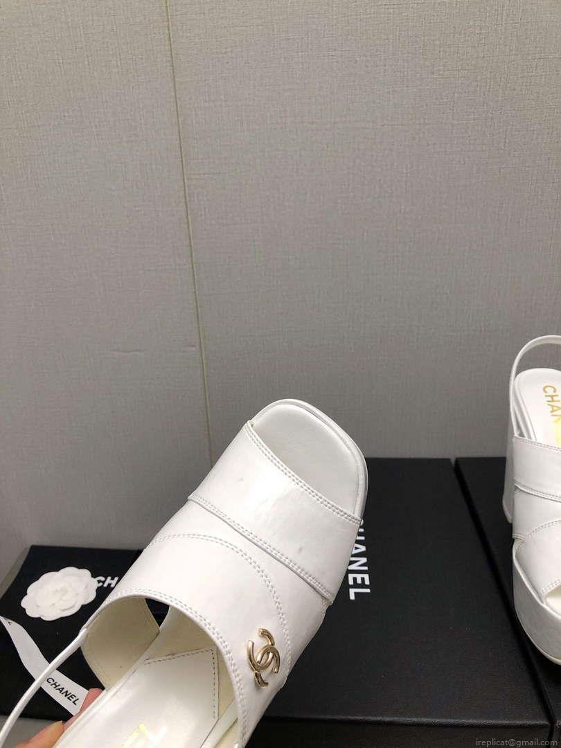 Chanel G45016 Patent Crumpled Lambskin Sandals C88324