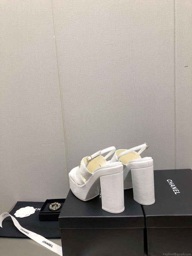 Chanel G45016 Patent Crumpled Lambskin Sandals C88324