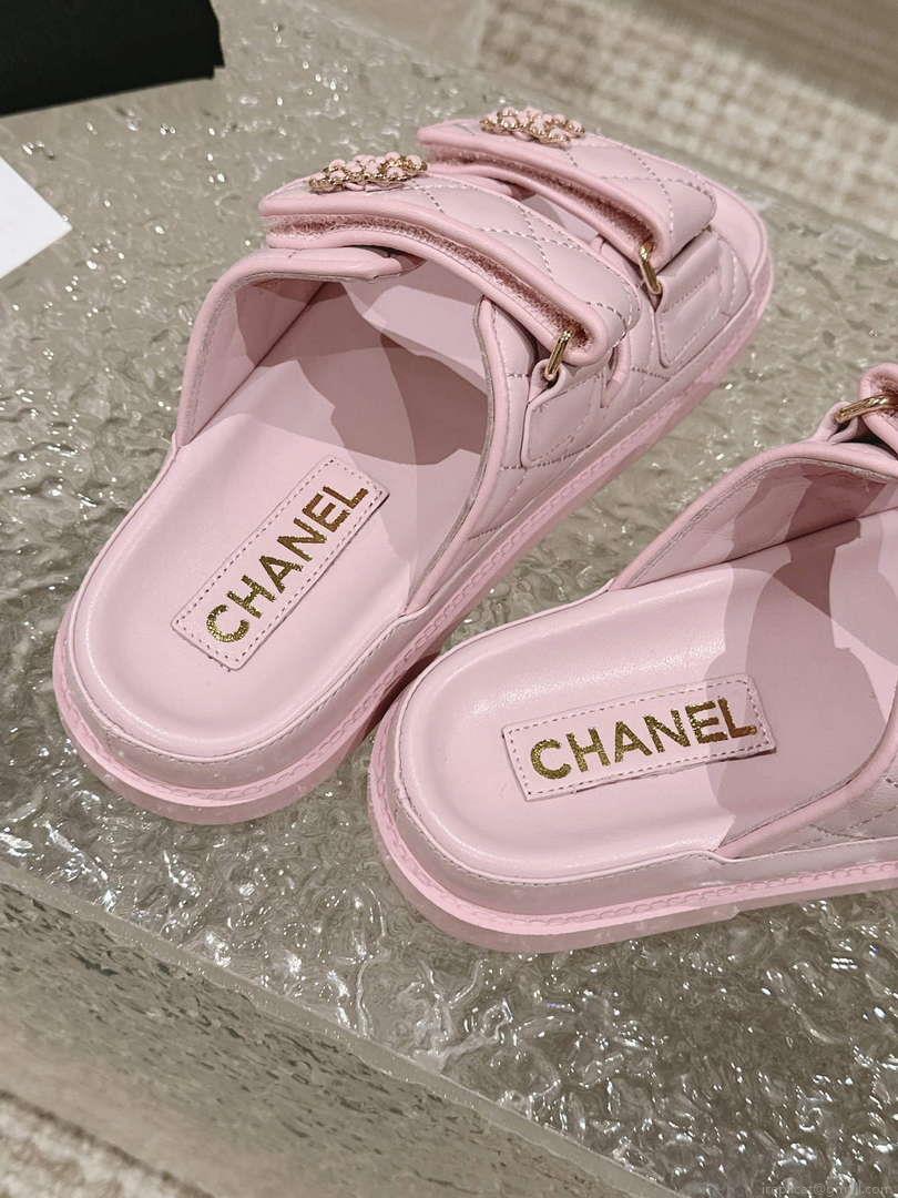 Chanel Women’s Velcro sandals Fashion Shoes C93250