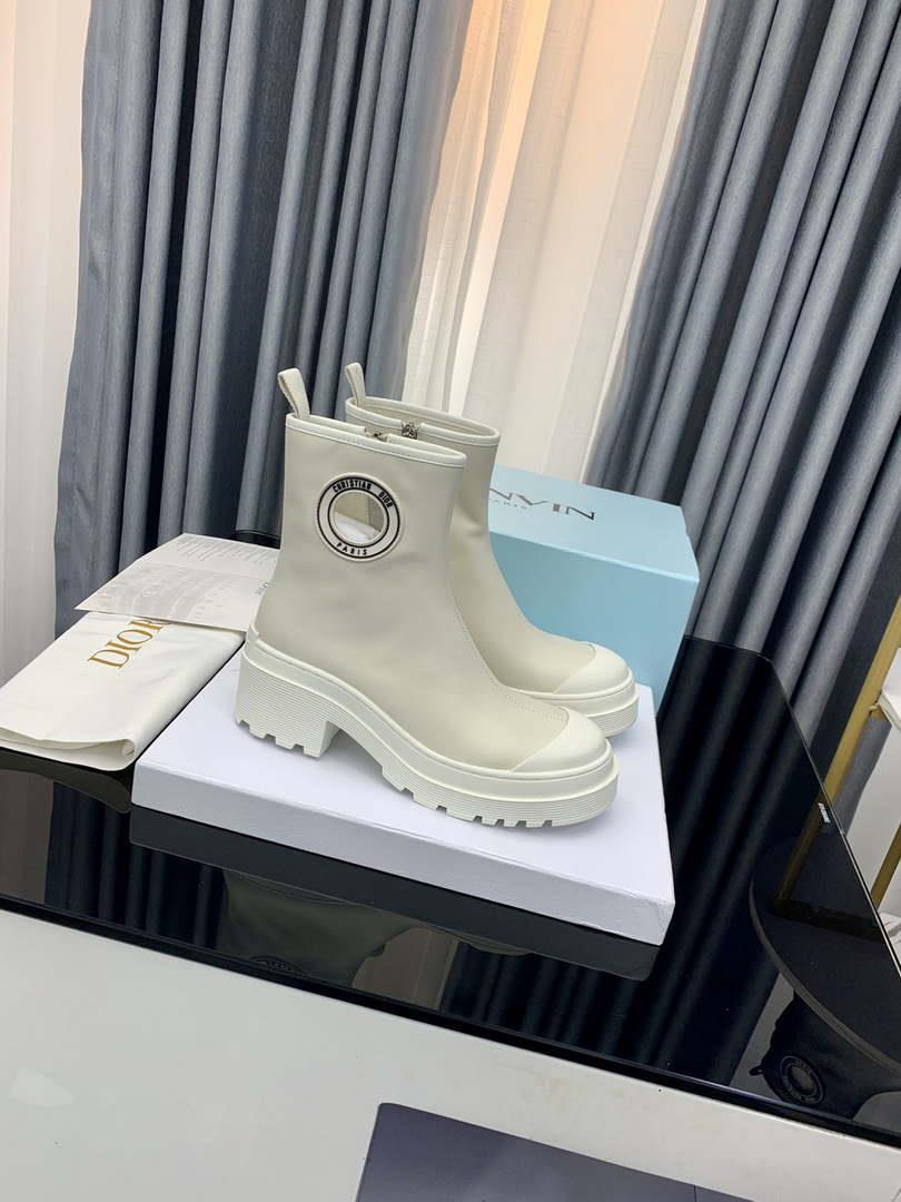 Dior Women’s Shoes – Dior Symbol Ankle Boot – KCI770VSO_S900 – White