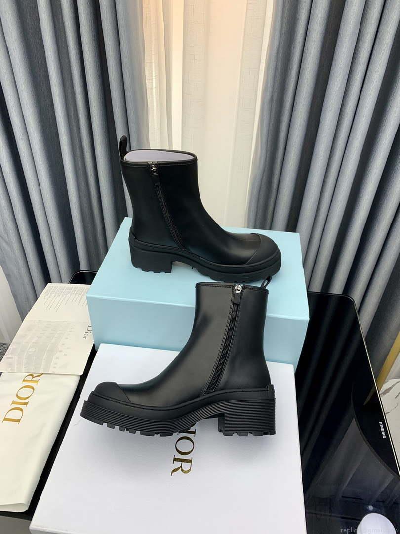 Dior Women’s Shoes – Dior Symbol Ankle Boot – KCI770VSO_S900 – Black