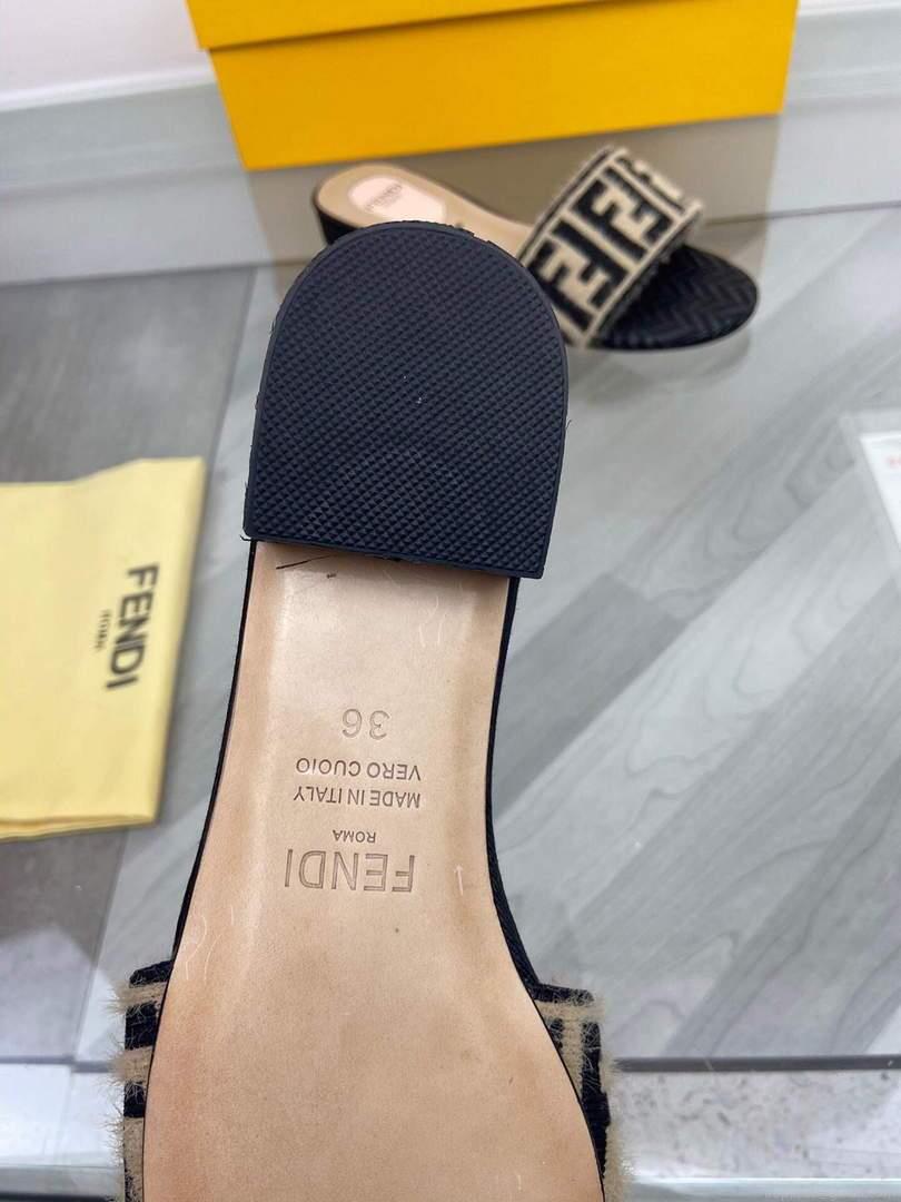 Fendi 8R8092 FF Interlace Leather Slides Flats Shoes Apricot