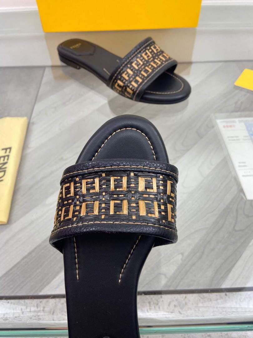 Fendi 8R8092 FF Interlace Leather Slides Flats Shoes Black