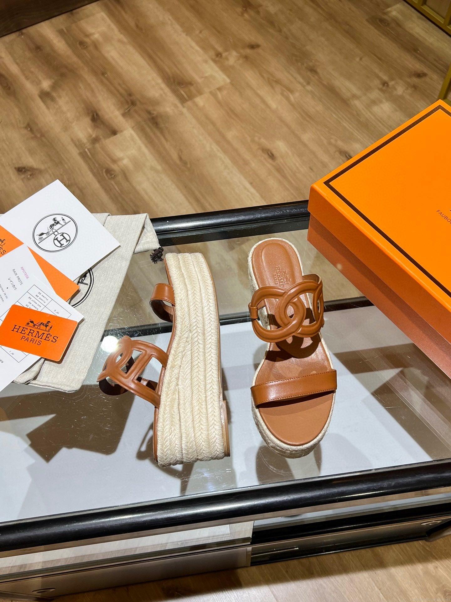 Hermes Sandals Women H26301