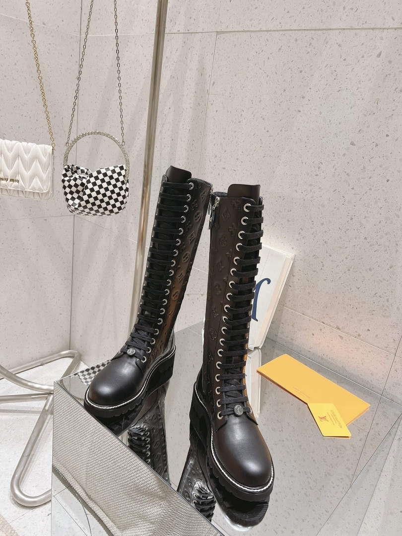 LV 1ABUPL Louis Vuitton Women’s Territory Flat High Ranger Boot L67329