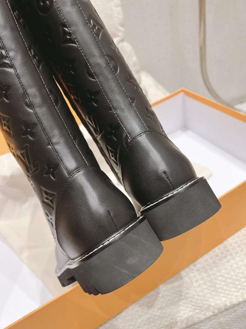 LV 1ABUPL Louis Vuitton Women’s Territory Flat High Ranger Boot L67329