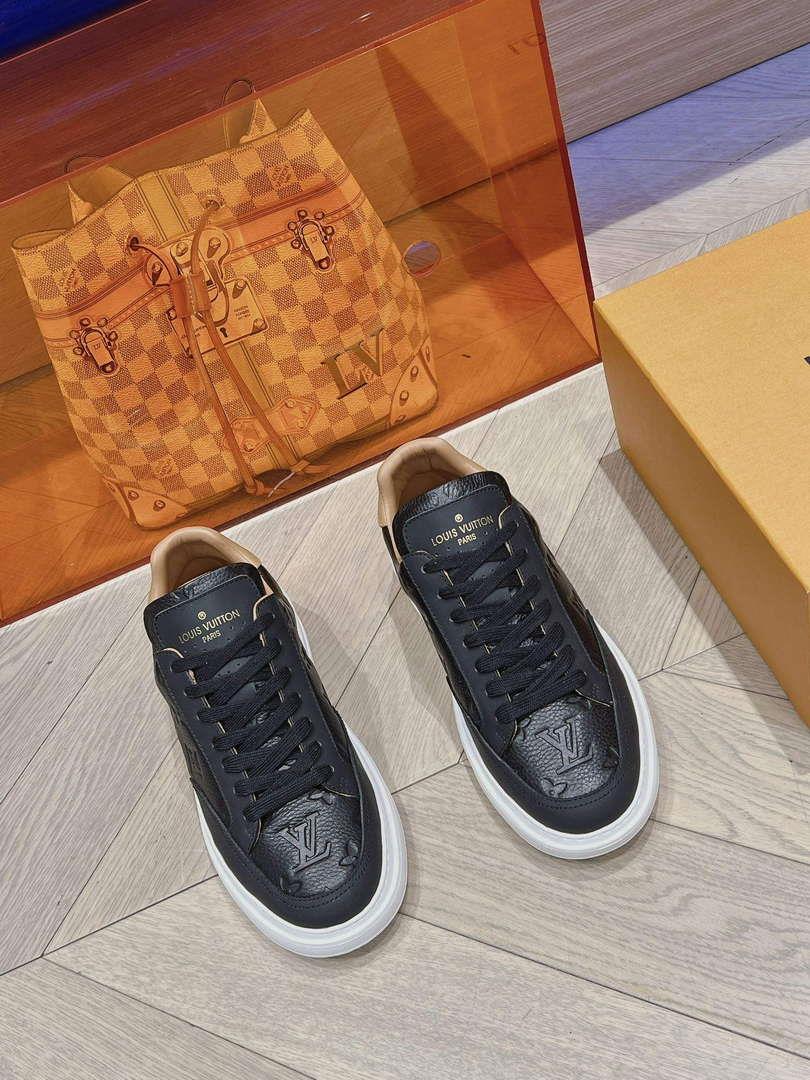 LV 1A8V43 Louis Vuitton Men Beverly Hills Trainers L62343