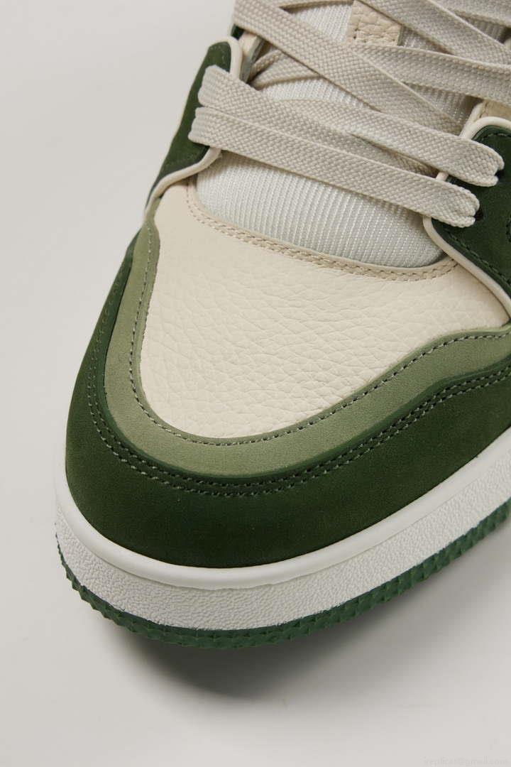 Louis Vuitton 1ABLUR Men Women’s LV Trainer Sneaker L62469
