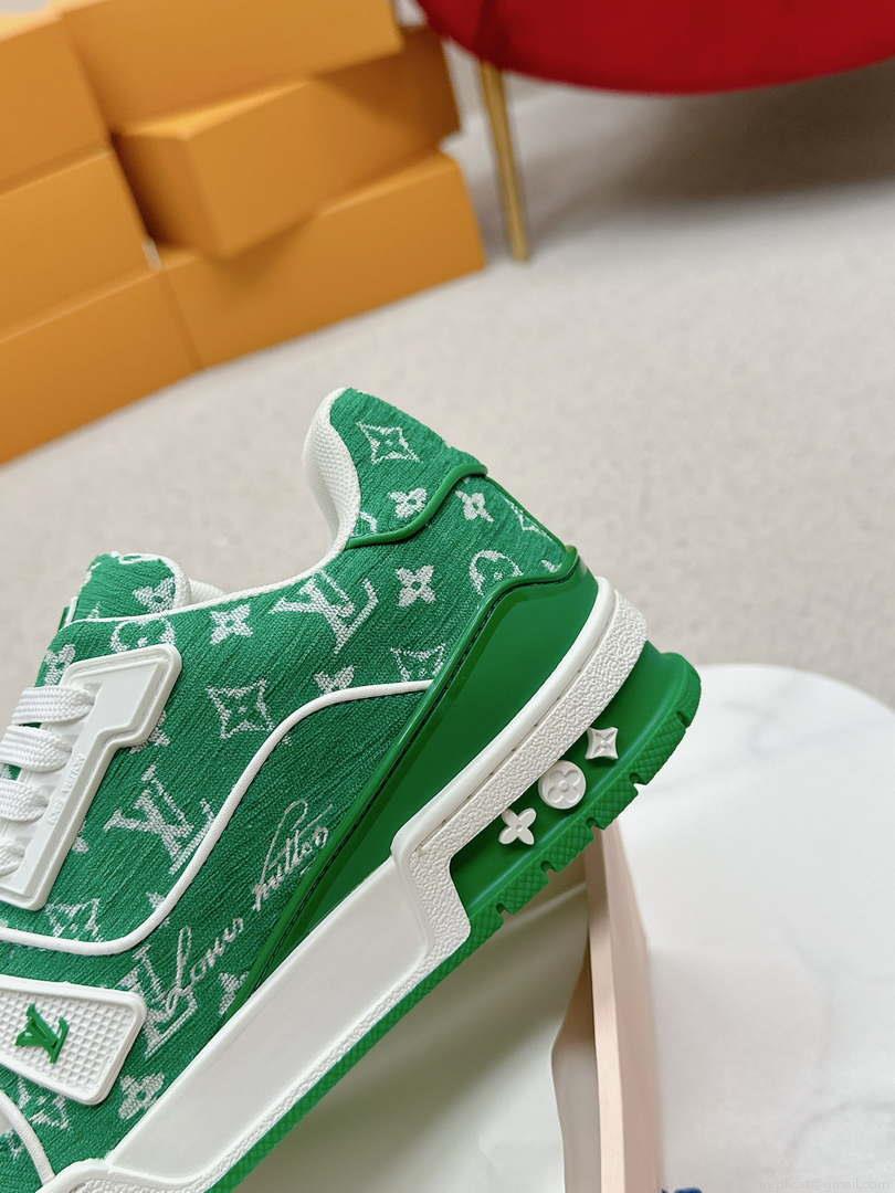 Louis Vuitton 1ABNJP Men Women’s LV Trainer Sneaker L62479
