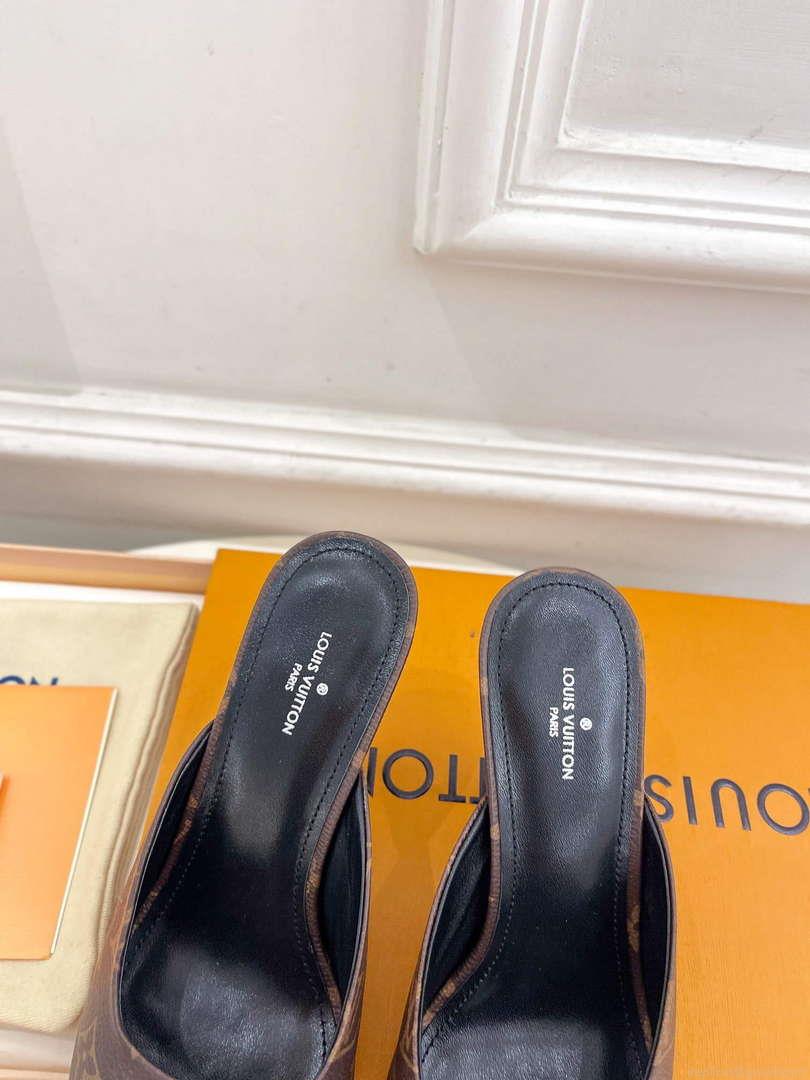 Louis Vuitton Stellar Mule Fashion Sandals L66394