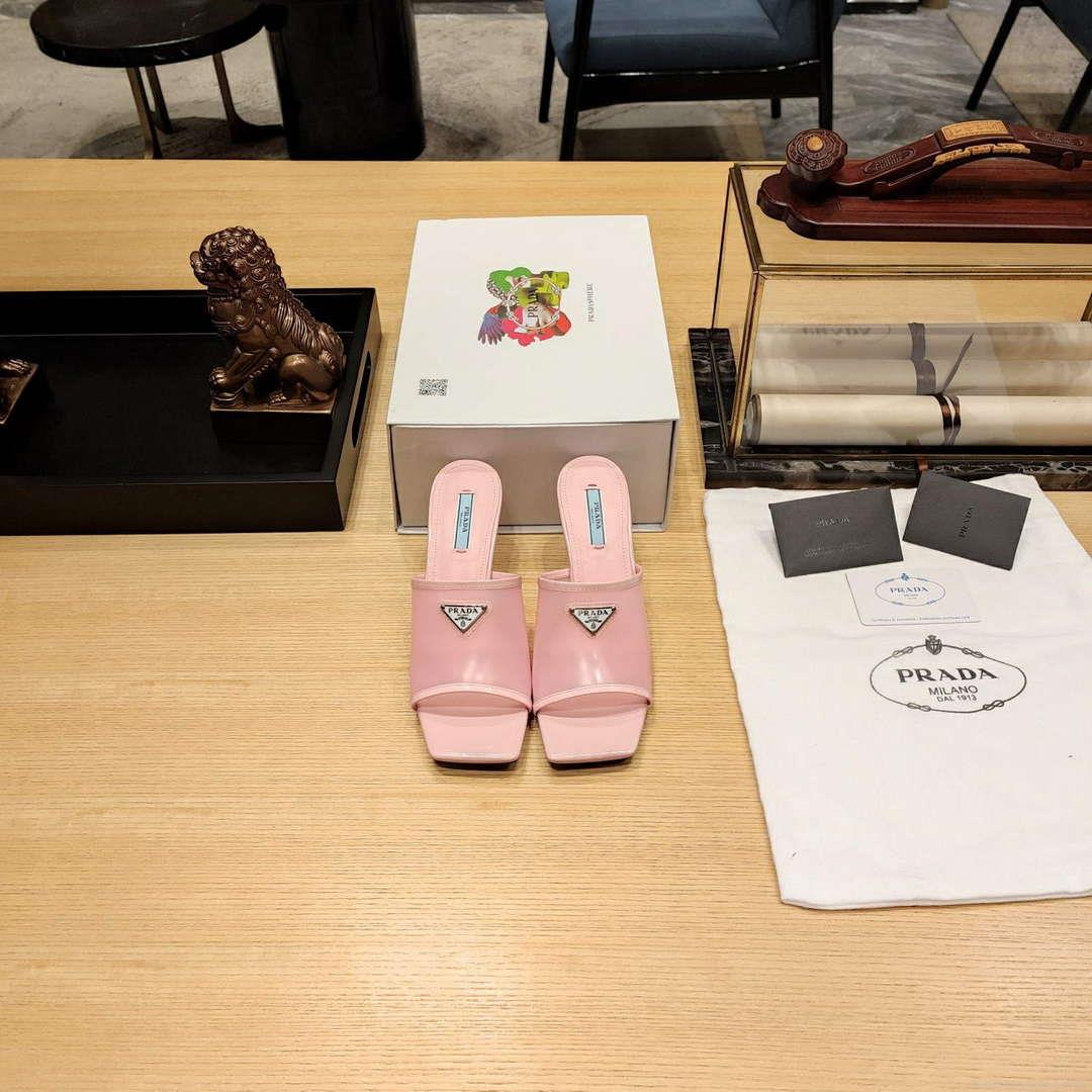 Prada 1XX644 Plexiglas and patent leather sandals P78600