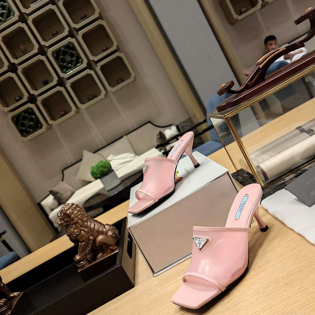 Prada 1XX644 Plexiglas and patent leather sandals P78600