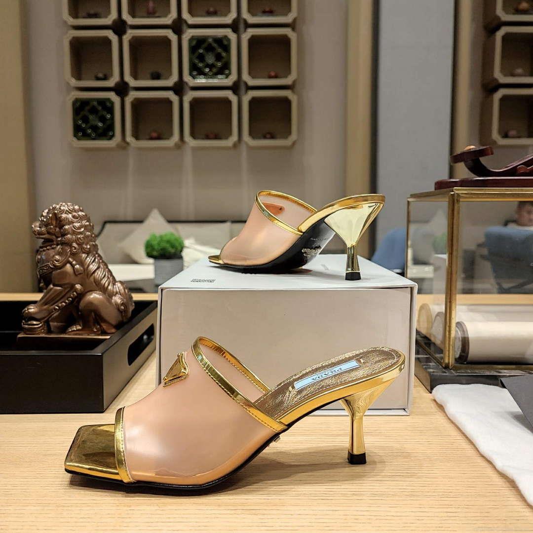 Prada 1XX644 Plexiglas and patent leather sandals P78604