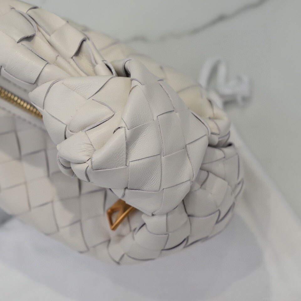 Bottega Veneta BV 651876 mini Jodie Chalk