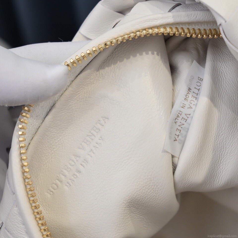 Bottega Veneta BV 651876 mini Jodie Chalk