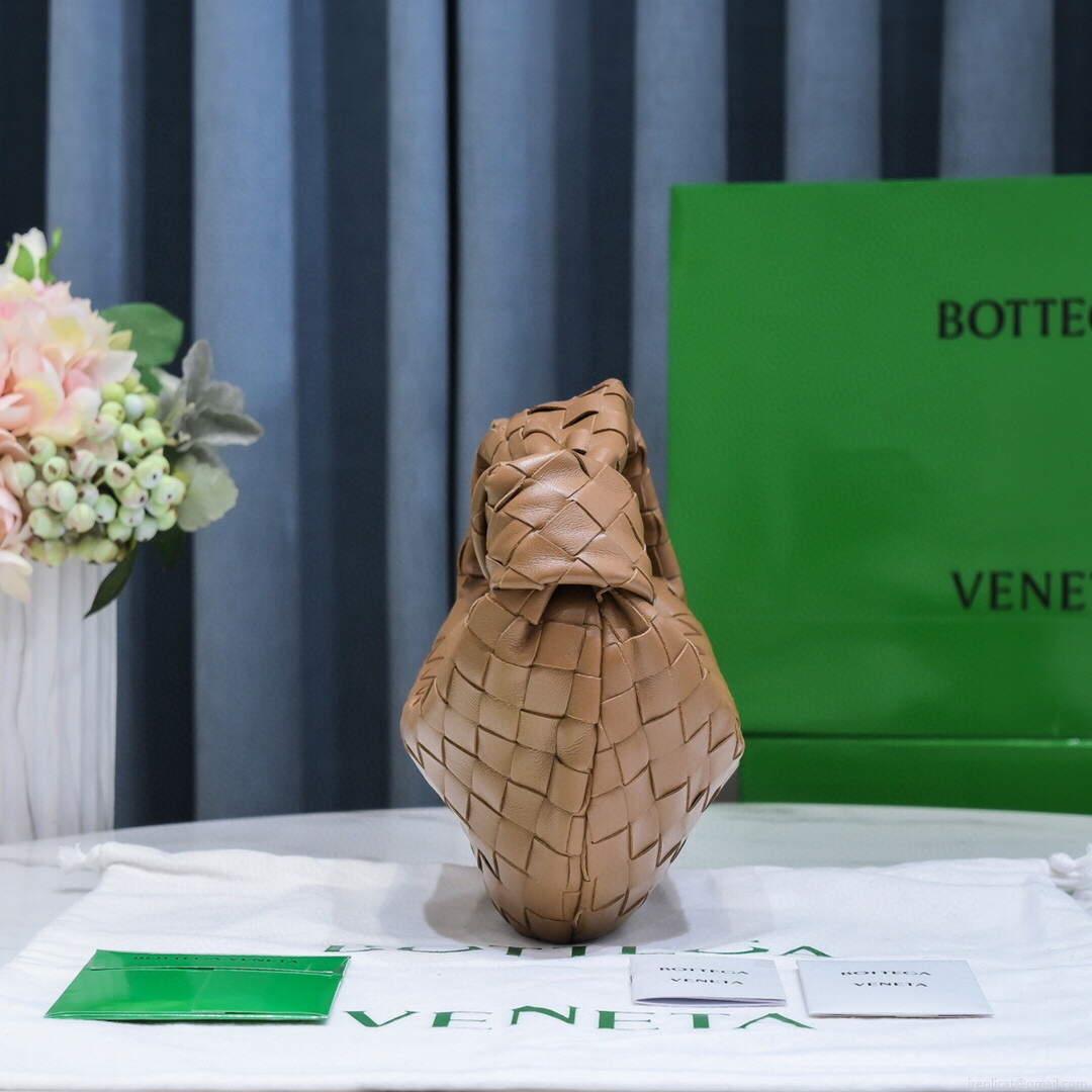 Bottega Veneta BV 651876 mini Jodie Borwn