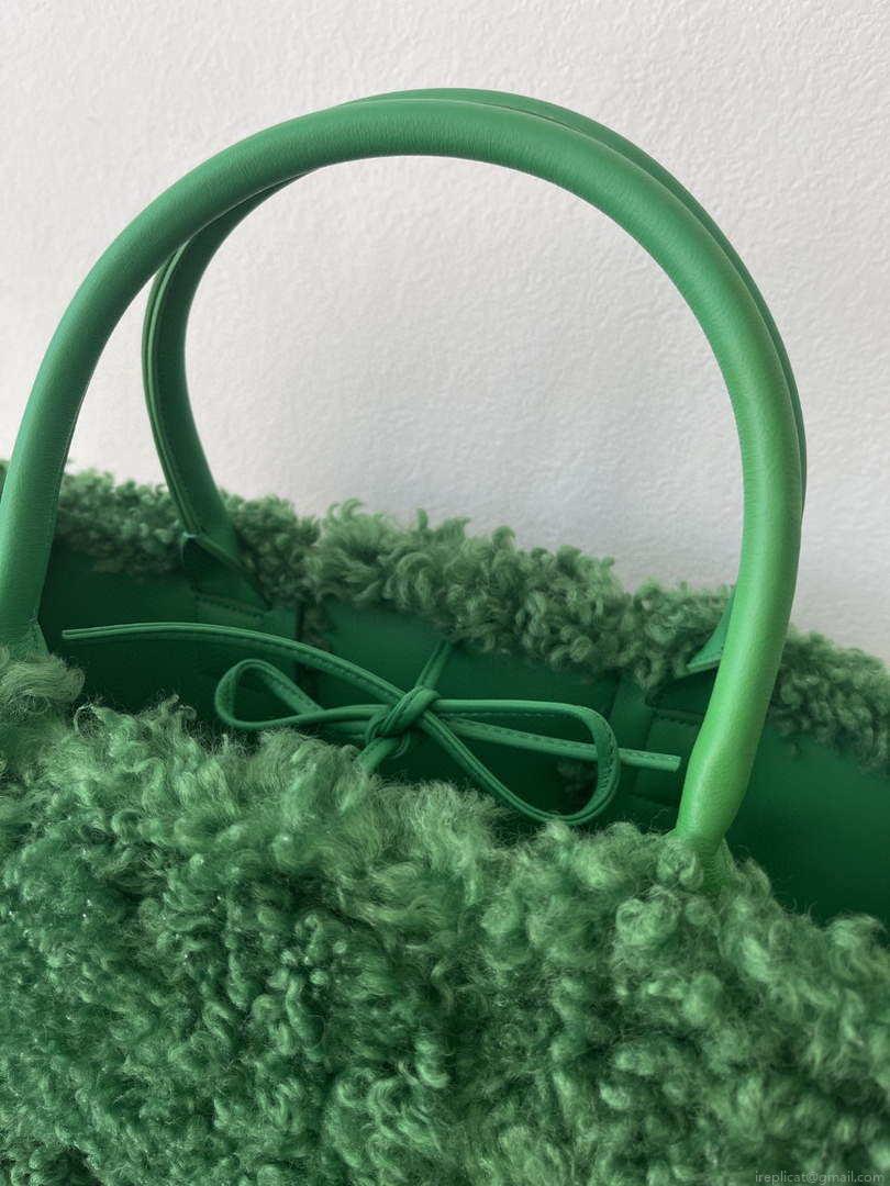 Bottega Veneta BV 652867 Arco Tote Intreccio shearling Dark Green