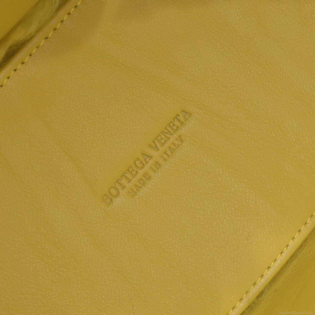 Bottega Veneta BV 652867 Arco Tote Intreccio shearling Yellow