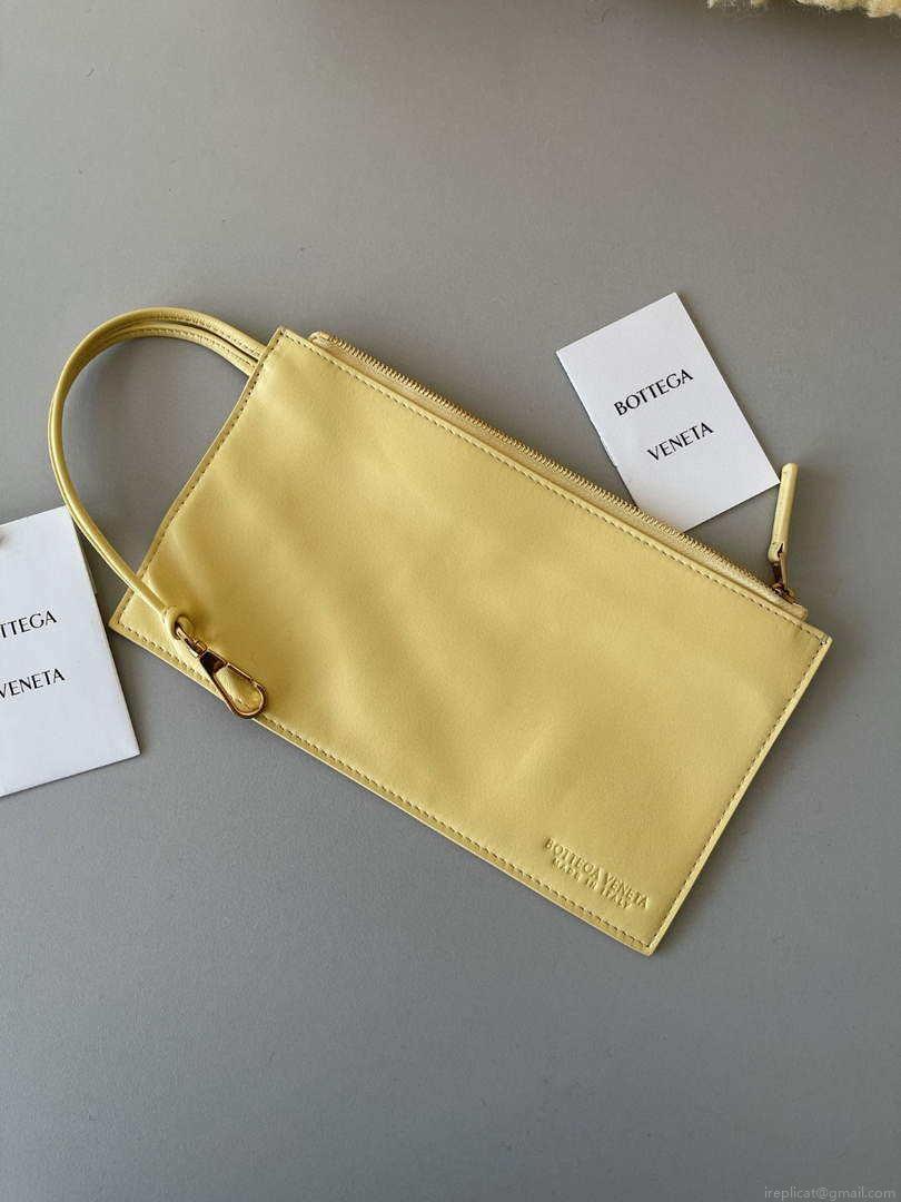 Bottega Veneta BV 652867 Arco Tote Intreccio shearling Light Yellow