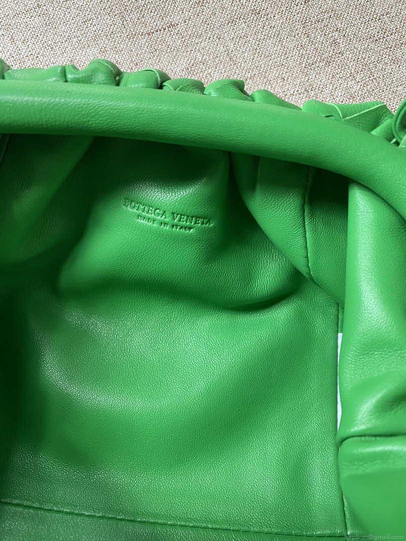 BV 585852VCPP13722 Bottega Veneta Mini Pouch Green