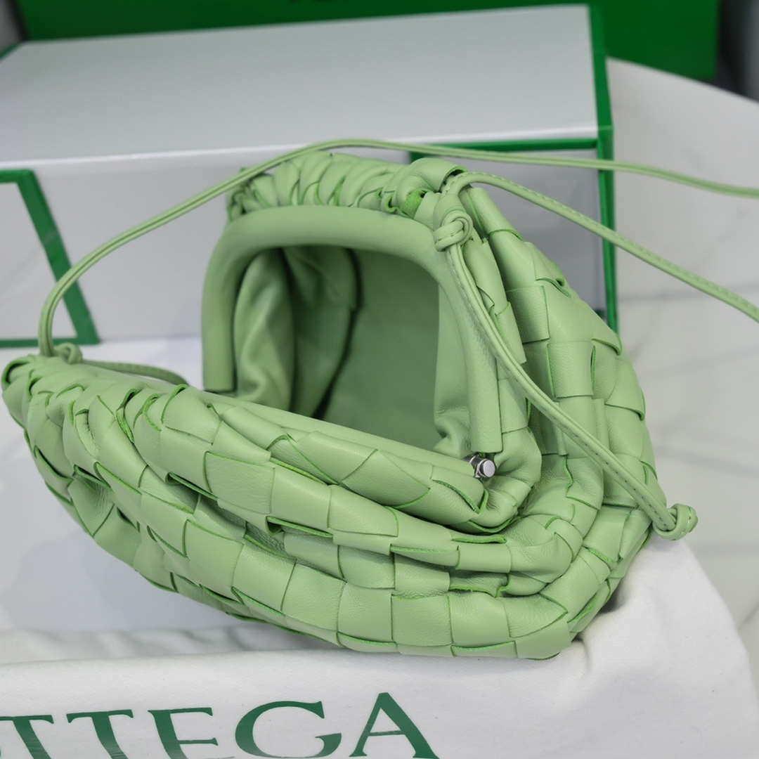 BV 585852VCPP13840 Bottega Veneta Mini Pouch Light Green